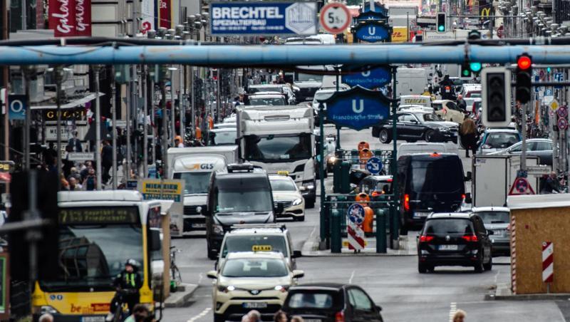 Die Folgekosten sämtlicher Verkehrsmittel haben sich im Jahr 2017 in Deutschland einer neuen Studie zufolge auf rund 149 Milliarden Euro belaufen. Die Folgekosten sämtlicher Verkehrsmittel haben sich im Jahr 2017 in Deutschland einer neuen Studie zufolge auf rund 149 Milliarden Euro belaufen.