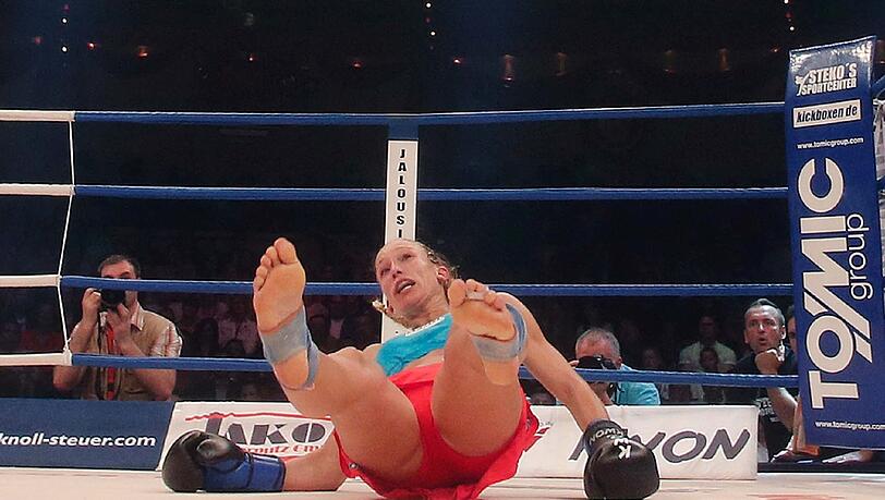 Am Boden: Christine Theiss verlor im Juni ihren WM-Titel an Olga Stavrovoa. Am Boden: Christine Theiss verlor im Juni ihren WM-Titel an Olga Stavrovoa.