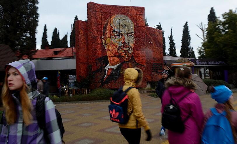 Die Sowjet-Vergangenheit lässt grüßen: Lenin-Plakat in Sotschi.