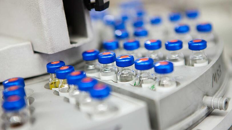 Die Proben sollen im Labor auf die Chemikalie untersucht werden (Symbolbild).