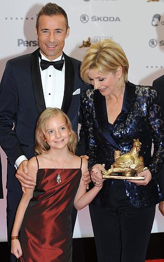 Kategorie CHARITY: Carmen Nebel bekam die Goldene Henne