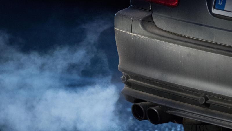Die Vorgaben sind schärfer, als die Autoindustrie und die Bundesregierung dies ursprünglich wollten. Die Vorgaben sind schärfer, als die Autoindustrie und die Bundesregierung dies ursprünglich wollten.