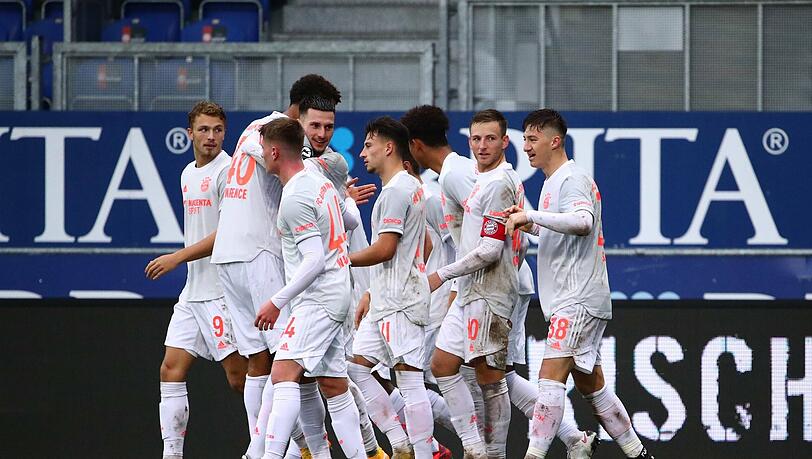Der FC Bayern II gewinnt bei Wehen-Wiesbaden mit 4:2.