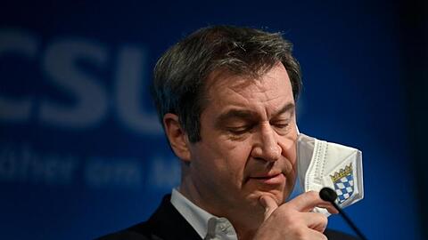 Markus Söder gibt nach der virtuellen CSU-Präsidiumssitzung eine Pressekonferenz.