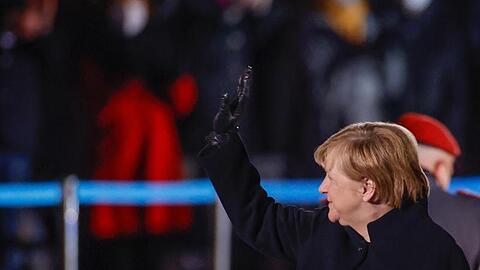 Angela Merkel ist seit dem 22. November 2005 Bundeskanzlerin der Bundesrepublik Deutschland; seit dem 26. Oktober 2021 ist sie geschäftsführend im Amt - voraussichtlich noch bis zum 8. Dezember.