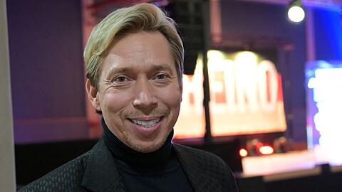 Der Manager von Heino, Helmut Werner, schaltet sich &ouml;ffentlich in den Streit um das Deutschlandlied in einer Version von Heino ein.