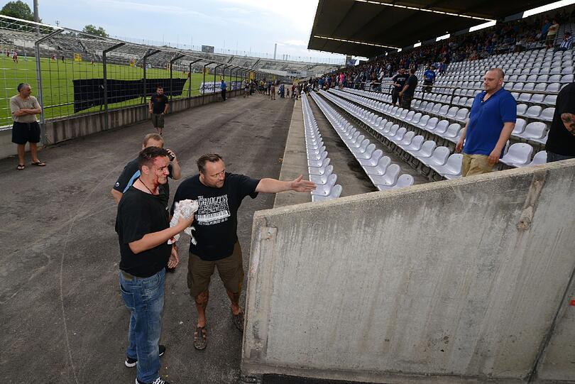 Das erste Spiel im renovierten Grünwalder Stadion. Die Impressionen zum Durchklicken!