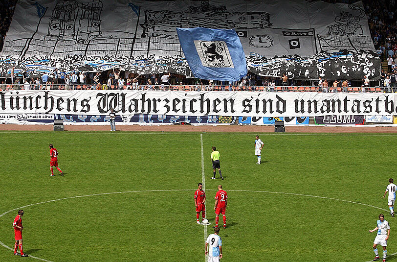 12.600 Zuschauer im Grünwalder, wie hier 2007 gegen Jahn Regensburg, sind das Vorbild der Aktion &bdquo;X-Tausend&ldquo;. Am Samstag ist es wieder so weit.