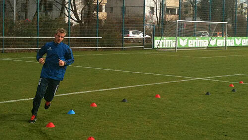 Stefan Aigner dreht seine Runden auf dem Trainingsgelände der Löwen Stefan Aigner dreht seine Runden auf dem Trainingsgelände der Löwen