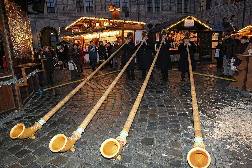 Bis 23.Dezember ist das "Weihnachtsdorf" in der Residenz geöffnet.
