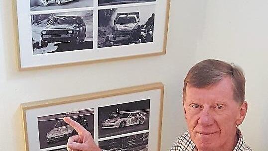 Röhrl vor seiner Bildergalerie. Die Pokale hat er alle weggegeben. Röhrl vor seiner Bildergalerie. Die Pokale hat er alle weggegeben.