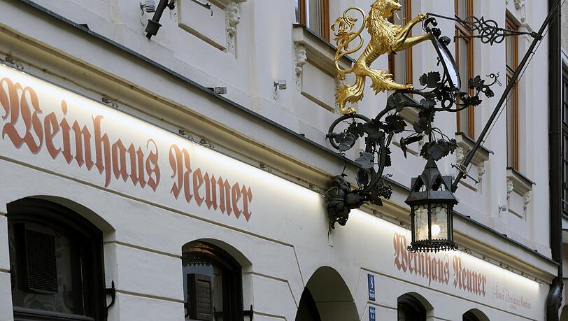 Im Weinhaus Neuner in der Herzogspitalstraße 8 wird gehobene Wirtshausküche serviert.