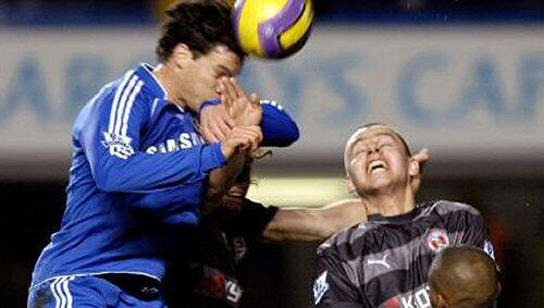 Treffsicher: Michael Ballack (l.) Treffsicher: Michael Ballack (l.)