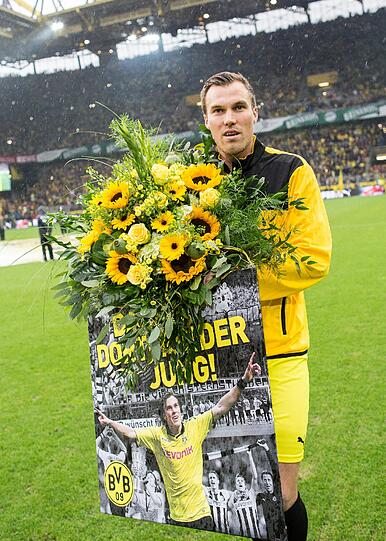 Inzwischen hat der Weltmeister, der nur trainieren darf, Heimweh und drängt zurück nach Deutschland - auch eine Erfahrung.