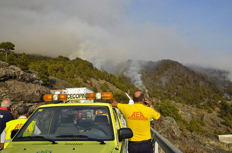 Verheerender Waldbrand auf den Kanaren. Vermutlich ausgelöst durch brennendes Klopapier.