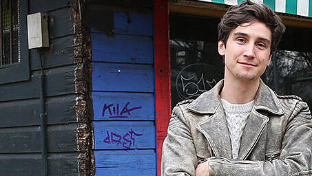 Julian Hahn (27) vom Kulturverein Wannda betreibt das beliebte Café Gans am Wasser. Julian Hahn (27) vom Kulturverein Wannda betreibt das beliebte Café Gans am Wasser.