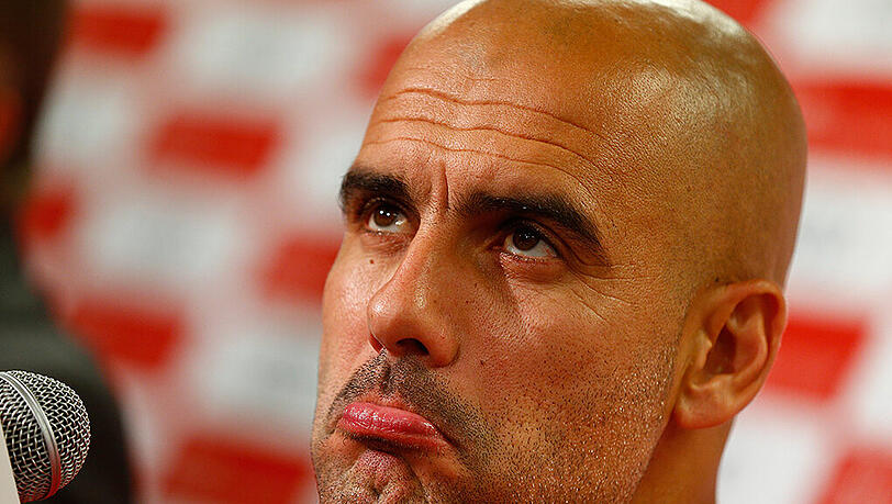 Nachdenklich wegen einiger Probleme vor den Englischen Wochen: Bayern-Trainer Pep Guardiola. Nachdenklich wegen einiger Probleme vor den Englischen Wochen: Bayern-Trainer Pep Guardiola.