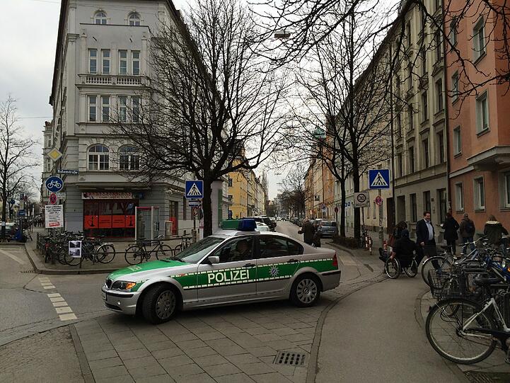 Der Stadtrat lässt eine Alternativ-Route für Radler prüfen, die stadtauswärts über die Balanstraße führen würde. Die Grünen und der BA wollen lieber möglichst schnell den Radstreifen auf der Rosenheimer.