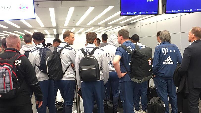 Die Bayern sind in Doha angekommen. Die Bayern sind in Doha angekommen.