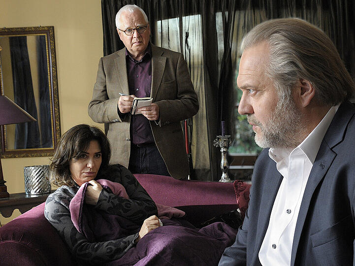 "Der Alte": Margot Steinhofer (Brigitte Karner, l.), Gerd Heymann (Michael Ande, m.) und Hauptkommissar Richard Voss (Jan-Gregor Kremp, r.)