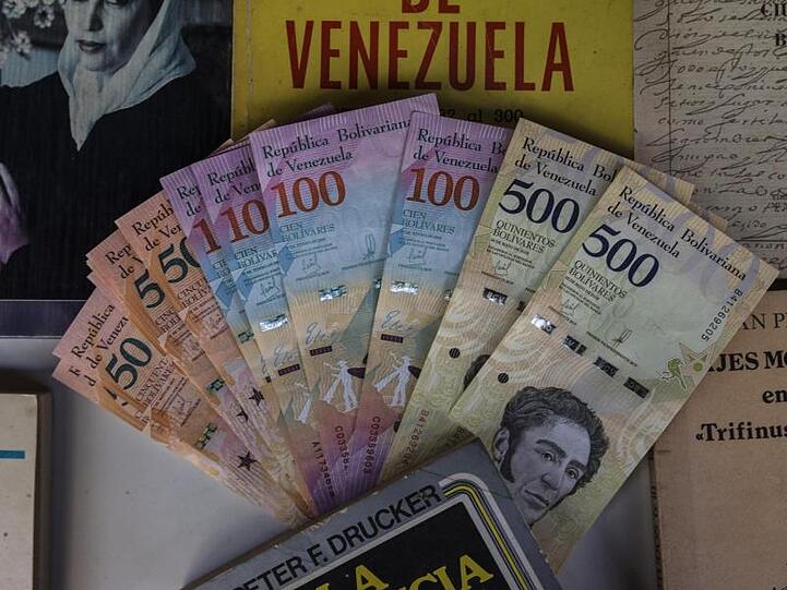 Für das laufende Jahr rechnet der IWF mit einer Inflationsrate von 1,37 Millionen Prozent in Venezuela.