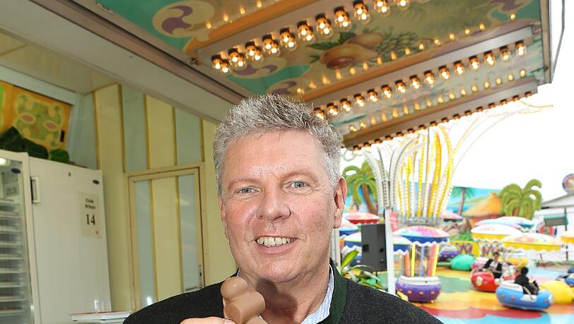 Sein Wiesn-Laster: Schokofrüchte. "Daran komme ich immer nur sehr schwer vorbei." Sein Wiesn-Laster: Schokofrüchte. "Daran komme ich immer nur sehr schwer vorbei."