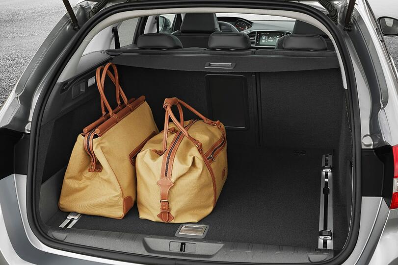Sehr alltagstauglich und geräumig. Der &ndash; natürlich variable &ndash; Kofferraum des Peugeot 308 SW.