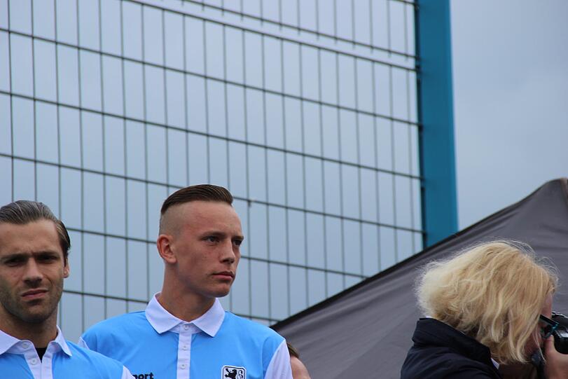 Weitere Bilder von der Präsentation der Zweitliga-Profis vom TSV 1860 München beim Löwen-Fanfest