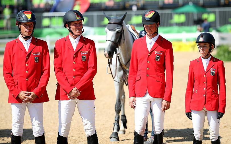 In London erlebte das Springreiter-Team noch den totalen Flop. In Rio sprang immerhin Rang drei heraus.
