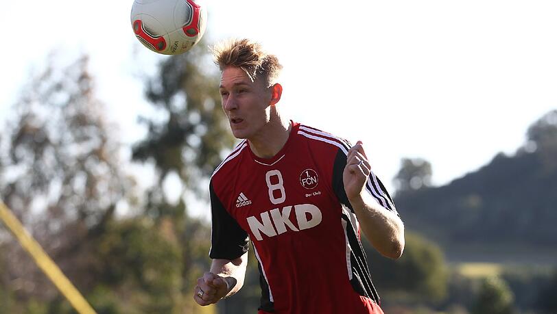 Sebastian Polter (hier beim Training) brachte den 1. FC Nürnberg mit 1:0 in Führung. Sebastian Polter (hier beim Training) brachte den 1. FC Nürnberg mit 1:0 in Führung.