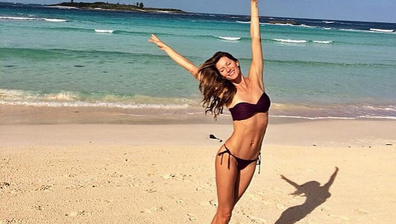Topmodel Gisele Bündchen (34) hält ihren Bikini-Body am liebsten mit Yoga in Form Topmodel Gisele Bündchen (34) hält ihren Bikini-Body am liebsten mit Yoga in Form