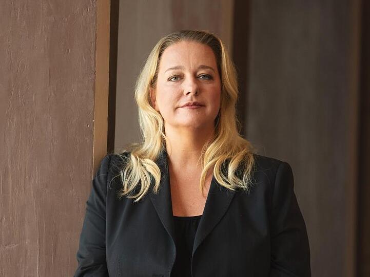 Die künstlerische Leiterin und Geschäftsführerin der Bayreuther Festspiele, Katharina Wagner, steht im Festspielhaus. Foto: Nicolas Armer/dpa/Archivbild