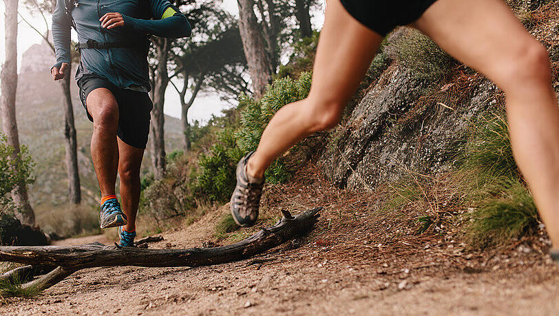 Mit Sport an der frischen Luft kann man schnell und effektiv Extra-Kilos den Kampf ansagen. Mit Sport an der frischen Luft kann man schnell und effektiv Extra-Kilos den Kampf ansagen.