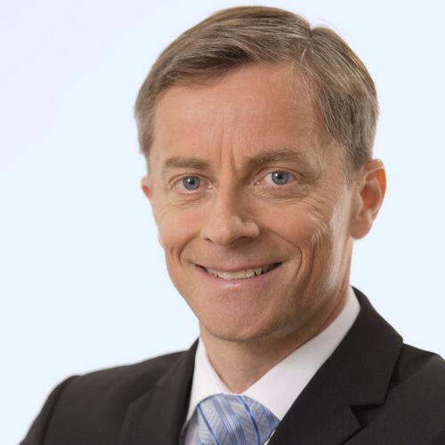 5. Klinikum-Chef Axel Fischer: rund 350 000 Euro &ndash; weil er erst am 1. April 2014 das Amt übernahm, bekam er nur 266 000 Euro ausbezahlt (plus 30 000 Euro im Vergleich zu Amtsvorgängerin Elizabeth Harrison 2013).