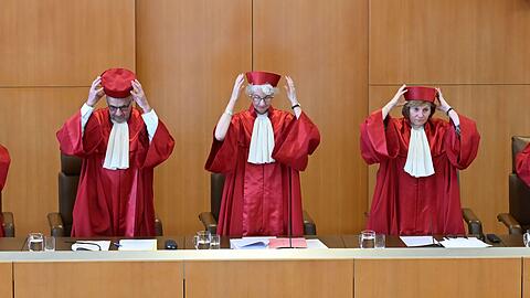 Der Zweite Senat hat die Schutzpflicht der Bundesregierung für Ausländer im Ausland geprüft.