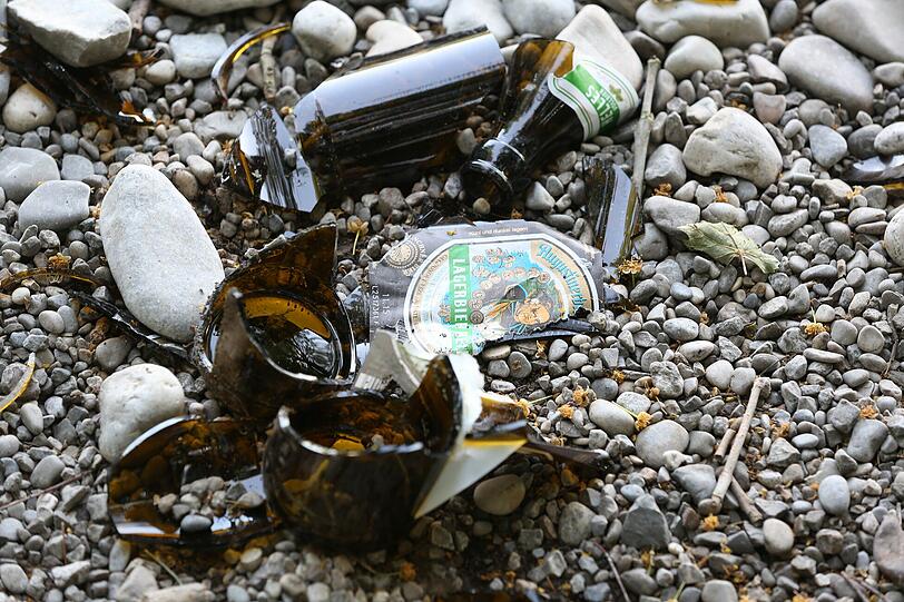 Daraus werden sakrisch gefährliche Scherben-Fallen.