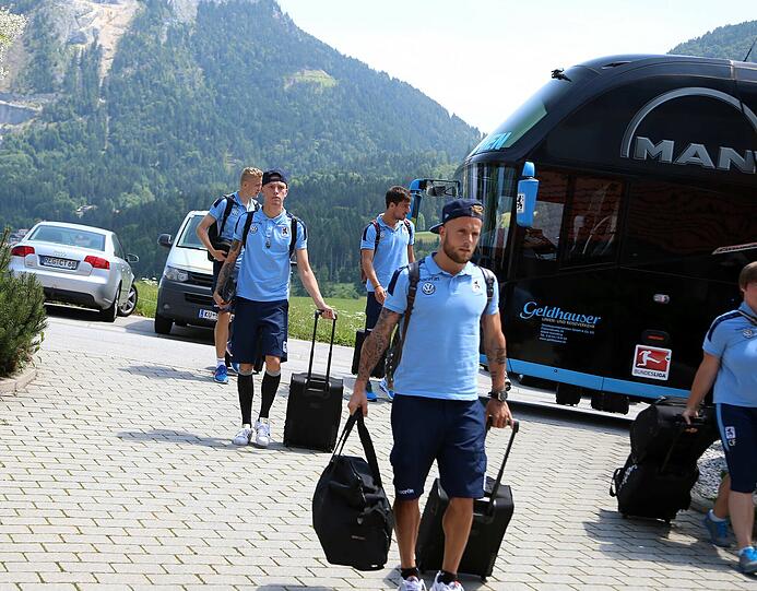 Der TSV 1860 München ist im Trainingslager in Bad Häring angekommen - die ersten Bilder aus Österreich.