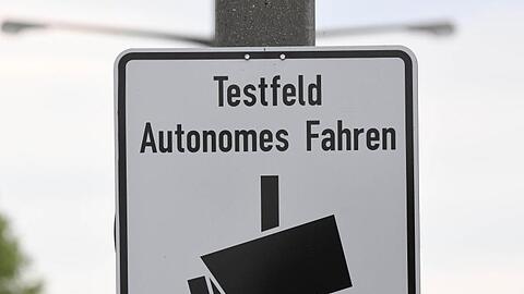 "Testfeld Autonomes Fahren" in Karlsruhe: Volkswagen schwenkt bei der Entwicklung selbstfahrender Autos um.