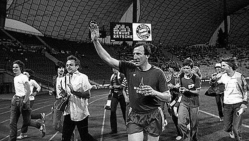 Servus: "Katsche" im Abschiedsspiel im Juni 1981 Servus: "Katsche" im Abschiedsspiel im Juni 1981