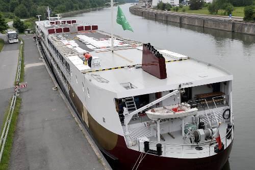 Könnte der Streichliste zum Opfer fallen:  Die geplante neue Anlegestelle für Kreuzfahrtschiffe im Hafen.
