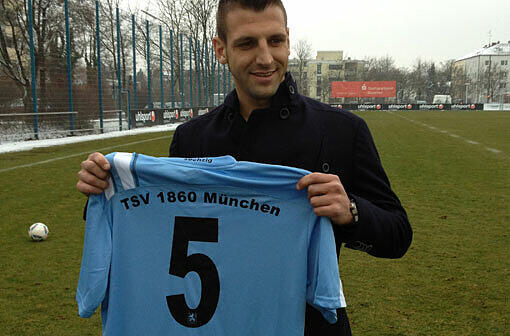 Er wird die neue Nummer Fünf beim TSV 1860 München. Am MOntag verpflichteten die Löwen den Spanier Guillermo Vallori.