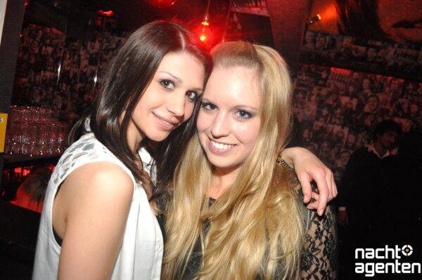 Beim Donnerstagsclubbing in der 089-Bar mit DJ Nino und DJ Stefan gab's das Beste aus House, Pop, Rock und Disco auf die Ohren. Mehr Bilder unter: href="http://www.nachtagenten.de/gallery/donnerstags-clubbing.921335.html