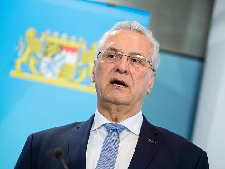Bayerns Innenminister Joachim Herrmann. Foto: Matthias Balk/dpa/Archivbild