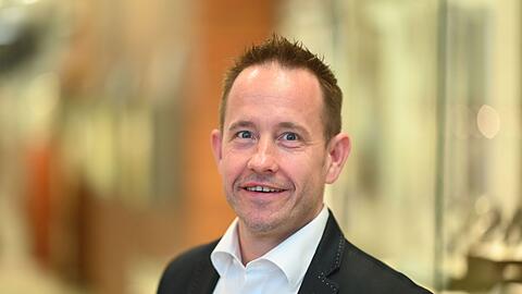 Die Schmuck-Geschäfte in der oberen Preislage laufen laut BVSU-Hauptgeschäftsführer Guido Grohmann sehr gut. (Archivbild)