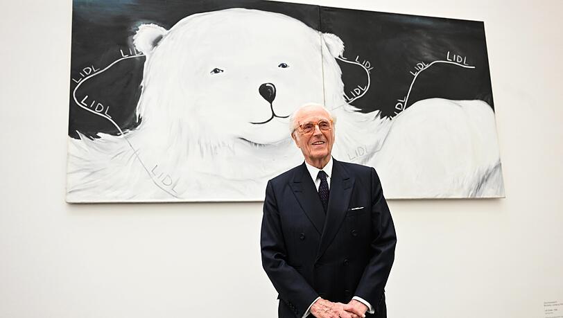 Der "Lidl-Eisbär" von Jörg Immendorff könnte als freundlich-freches Maskottchen für die Ausstellungs-Hommage an den großen Sammler Herzog Franz von Bayern herhalten. Der Rest ist nicht ganz so "knuffig", dafür herrlich wild. Der "Lidl-Eisbär" von Jörg Immendorff könnte als freundlich-freches Maskottchen für die Ausstellungs-Hommage an den großen Sammler Herzog Franz von Bayern herhalten. Der Rest ist nicht ganz so "knuffig", dafür herrlich wild.