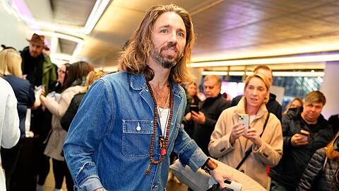 Gil Ofarim bei seiner Ankunft in Frankfurt.