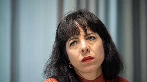 Die Berliner Linken-Spitzenkandidatin Elif Eralp muss sich mit Vorw&uuml;rfen gegen ihre Partei auseinandersetzen. (Archivbild)