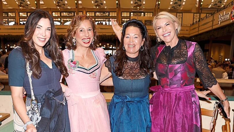 Belladonnas in der Bräurosl ( v. l. ): Alexandra Polzin, Lola Paltinger, Michaela Aschberger und Barbara Klein. Belladonnas in der Bräurosl ( v. l. ): Alexandra Polzin, Lola Paltinger, Michaela Aschberger und Barbara Klein.