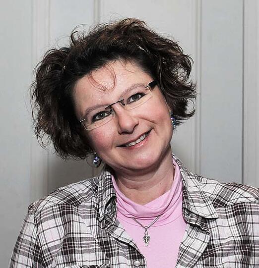 Marion Eichenberg (47) Standl: Schlemmermayer Käseladen Familienstand: verheiratet Wohnort: Lochhausen Hobbies: Schwimmen und anschließend in die Saune gehen, Joggen Dabei seit: einem Jahr Liebstes Ratschthema: &bdquo;Queerbeet von Modeneuheiten bis zu Hollywoodfilmen &ndash; einfach alles mögliche.&ldquo;