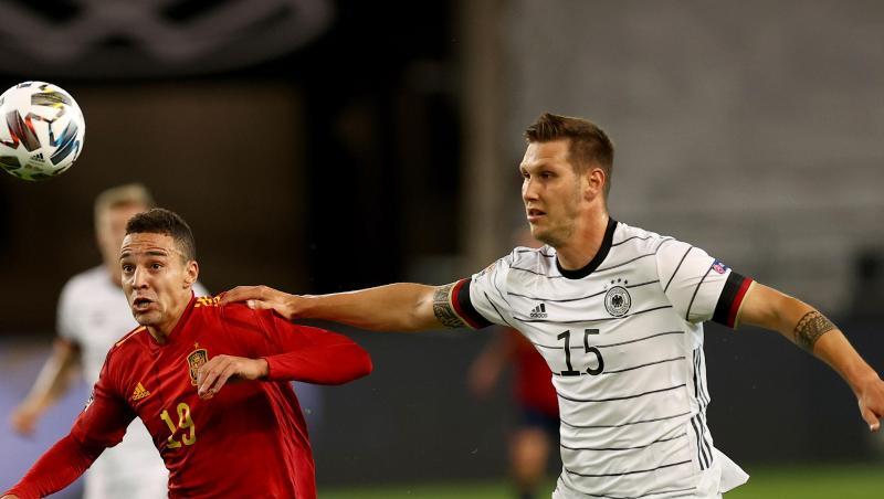 Bayern-Profi Niklas Süle (r) feierte nach langer Verletzungspause sein Länderspiel-Comeback. Bayern-Profi Niklas Süle (r) feierte nach langer Verletzungspause sein Länderspiel-Comeback.